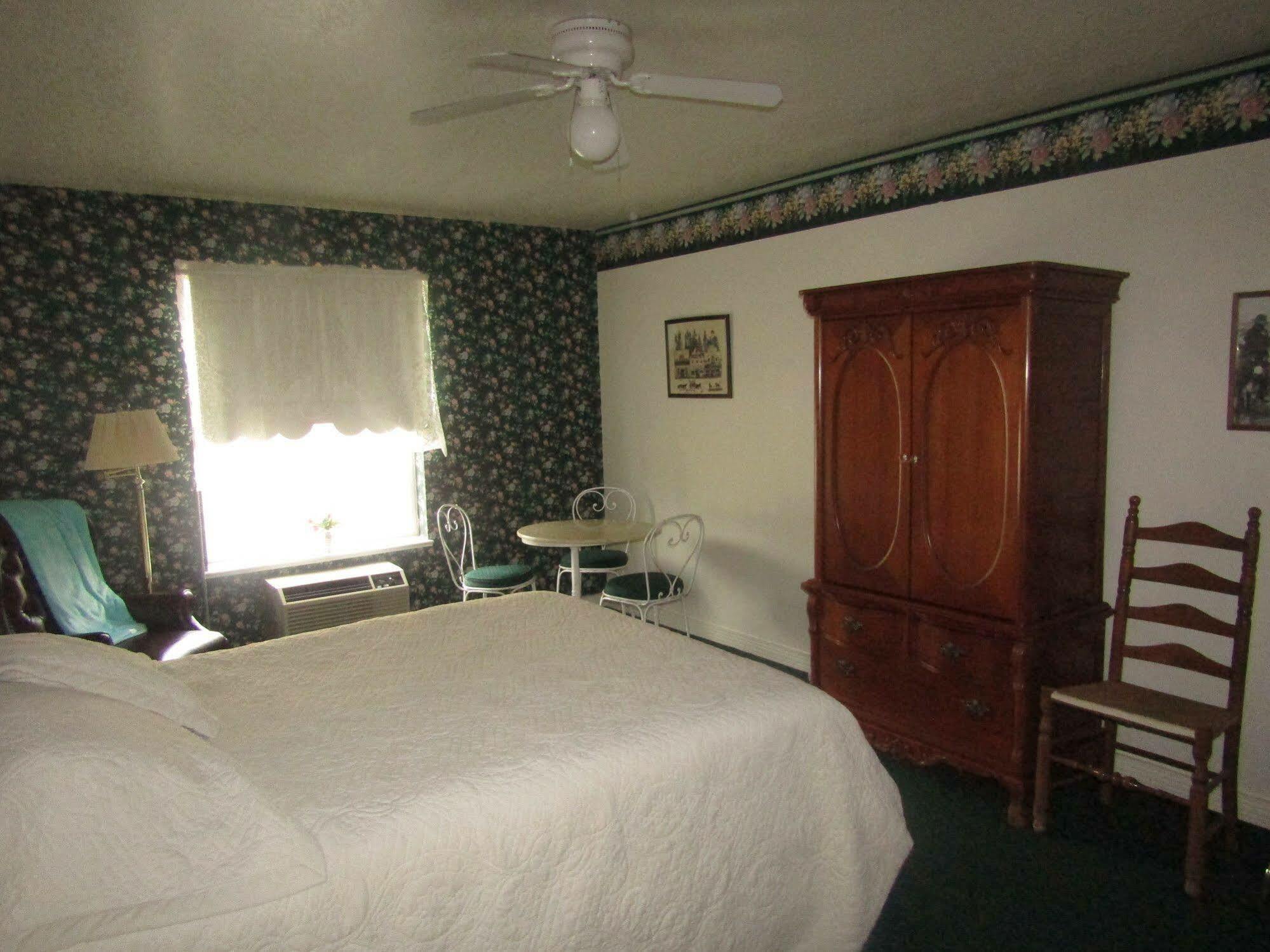 Step Back Inn Aztec Exterior foto